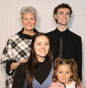 BARRETT, Anissa, Ryan, Hanna & Eden